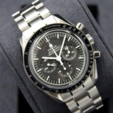 cofanetto omega speedmaster|Speedmaster chronograph watch.